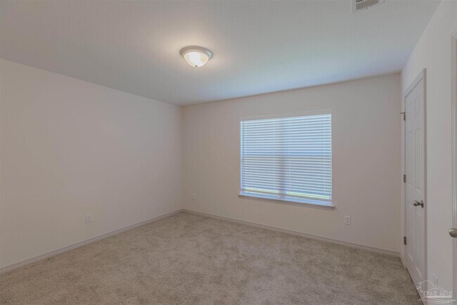 Building Photo - 7 Marine Dr