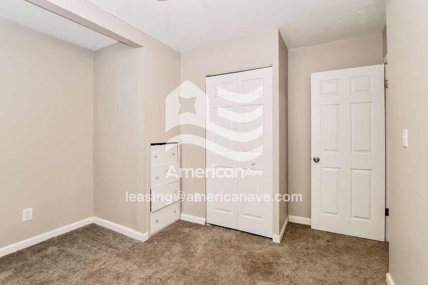 Building Photo - 10100 McNeely Lake Dr