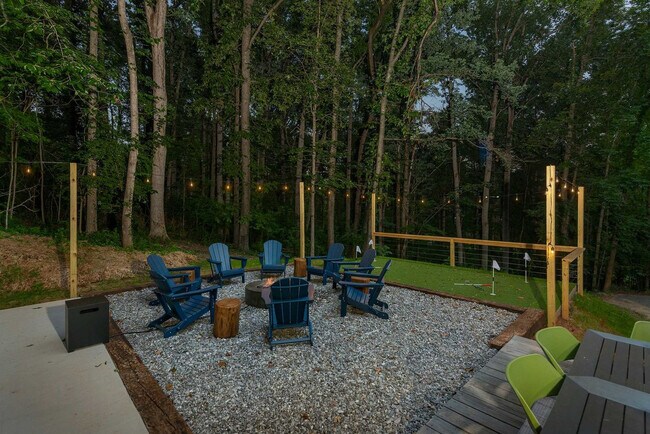 Building Photo - 41 Little Forest Dr