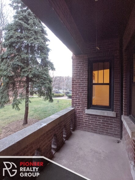 Building Photo - 2530 N Kedzie Blvd