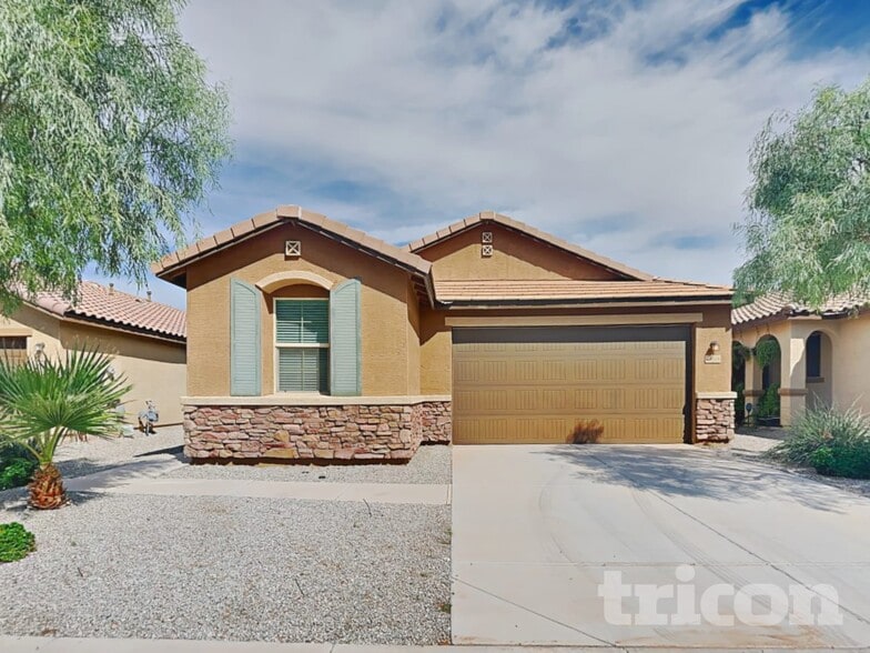 Building Photo - 41038 W Portis Dr