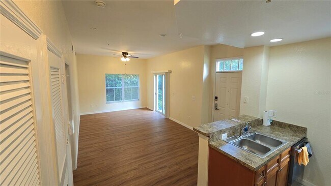 Building Photo - 4005 Santa Maria Dr