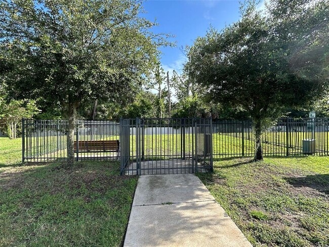 Building Photo - 204 Rustic Loop