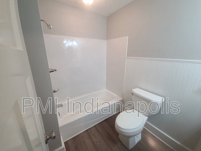 Building Photo - 639 W Morgan St