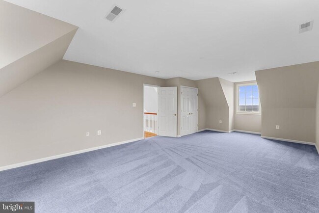 Building Photo - 16250 Short Hill Rd
