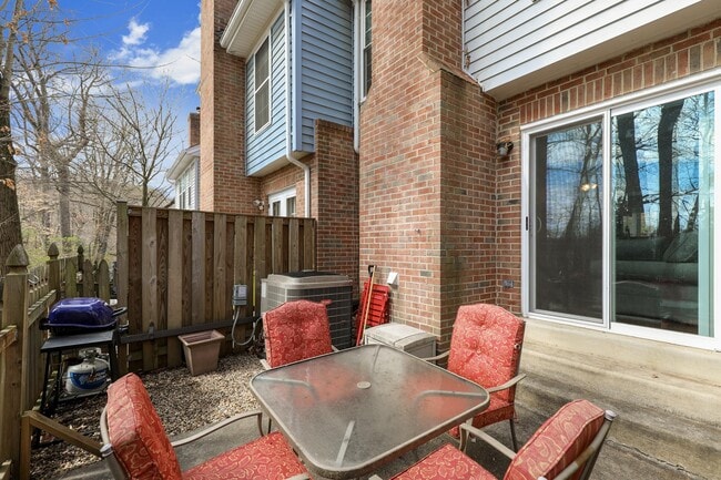 Building Photo - 2066 Derby Ridge Ln