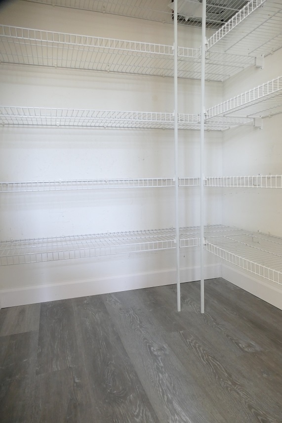 Building Photo - 237 S Oak Creek Ln