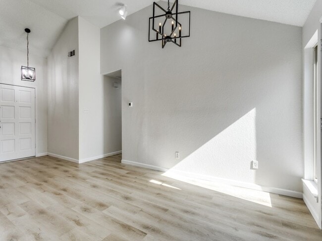 Building Photo - 1538 Summerwind Ln