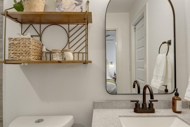 Building Photo - 2901 Glen Rae St