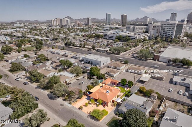 Building Photo - Cute 1 Bedroom Casita!