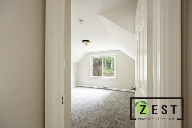 Building Photo - Charming 3-Bedroom Home Coming Soon on Det...