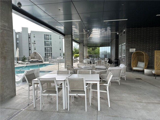 Building Photo - 788 West Marietta St NW