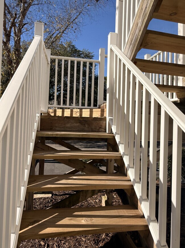 Building Photo - 2526 Cove Point Pl