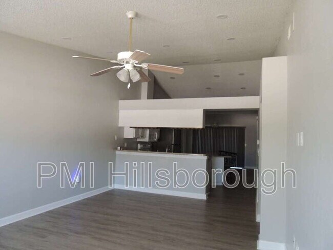 Building Photo - 944 Burlwood St