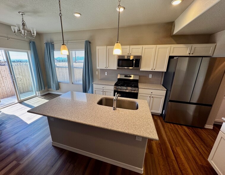 New GE appliances - 10831 Rowena Wy