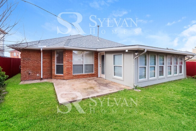 Building Photo - Coming HOME never felt so good!