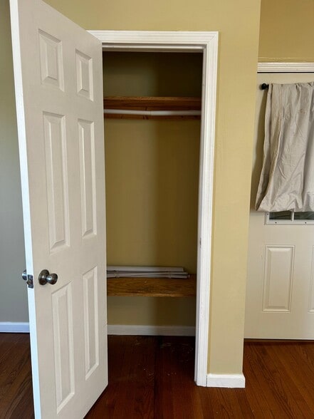 Building Photo - 1326 E Gibson St