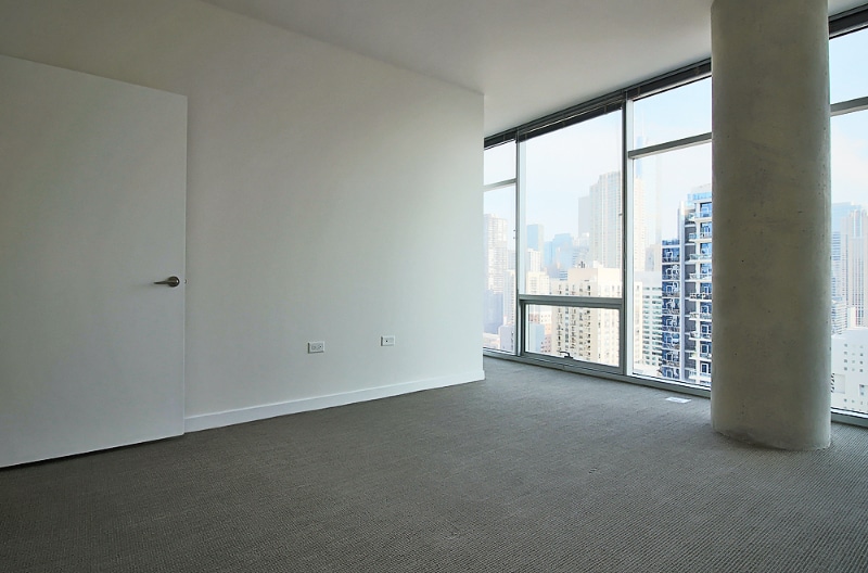 Building Photo - 865 N La Salle Dr