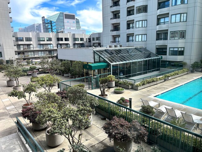 Building Photo - 1BR Condo @ Opera Plaza with Amenities, 24...