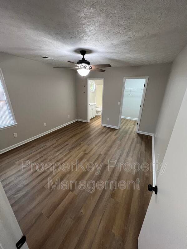 Building Photo - 5766 Spanish Oak Dr