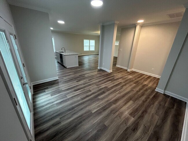 Building Photo - LARGE NEW CONSTRUCTION HOME AVAILABLE AUGU...