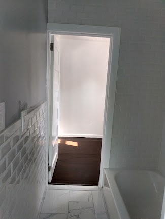 Building Photo - 56 Lenox St