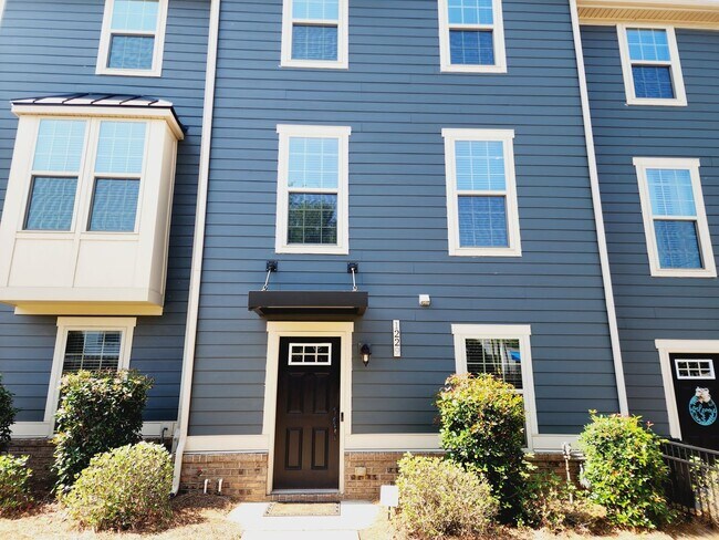 Primary Photo - Plaza Midwood Townhome