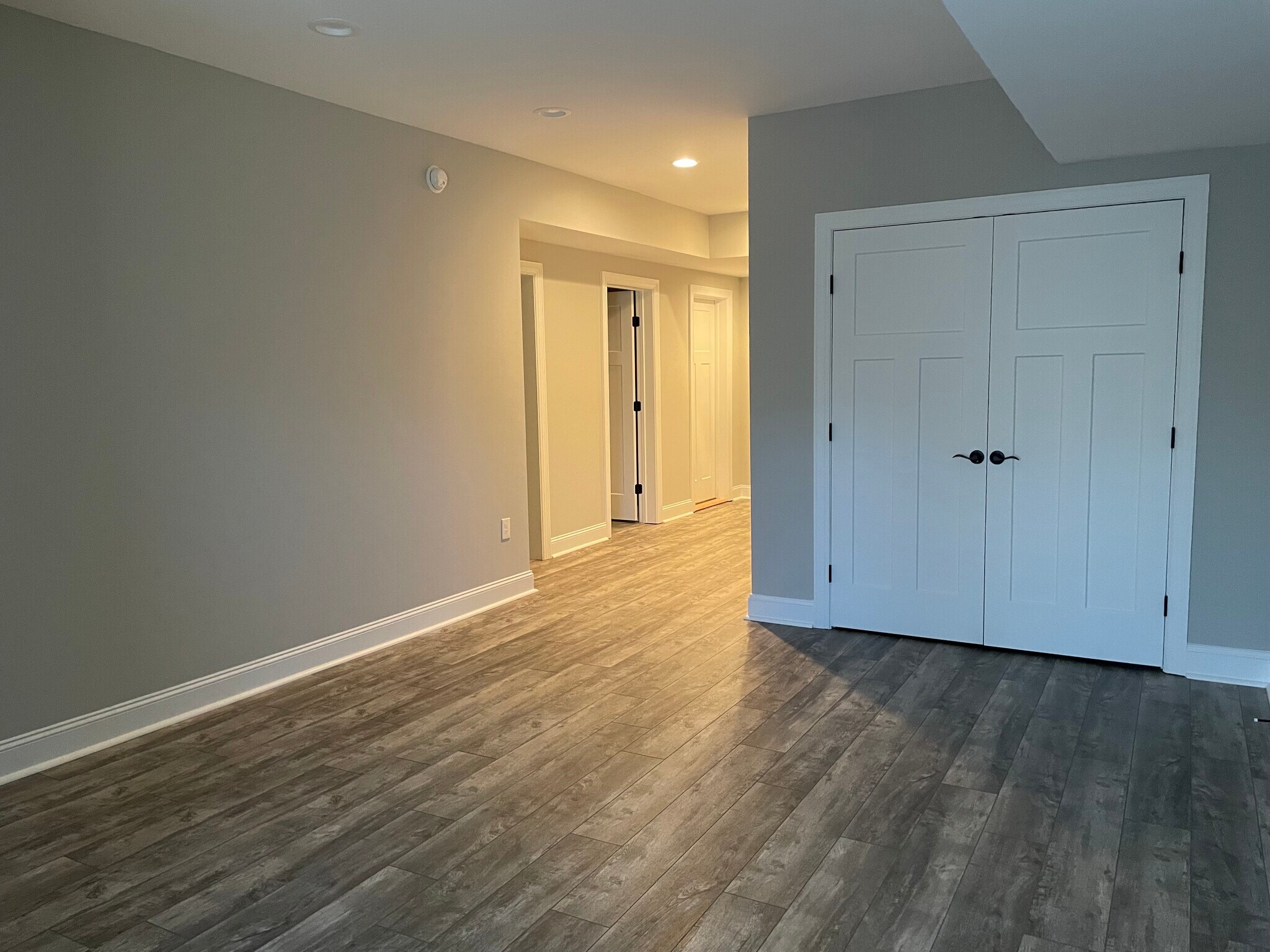 Building Photo - 1639 Helmsdale Dr