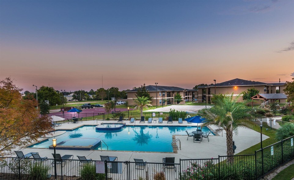 College Edge Bryan Tx Apartment Finder College Edge