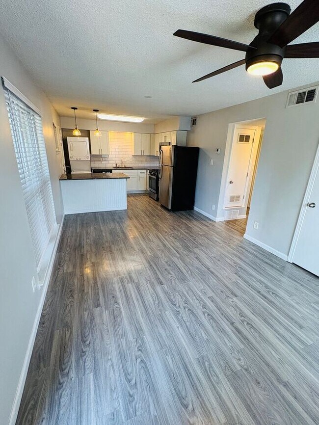 Building Photo - Tour The Residence Today!