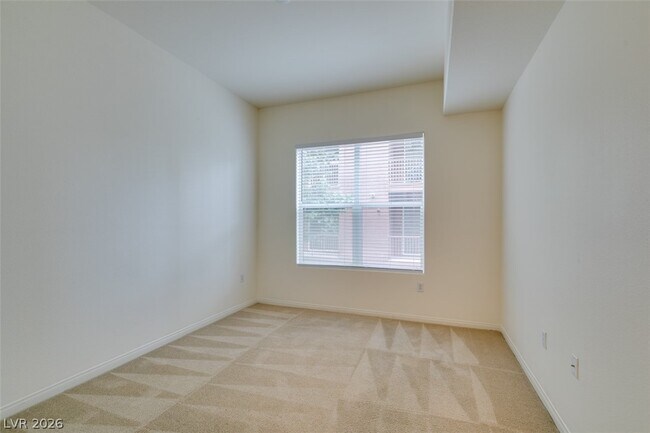 Building Photo - 38 E Serene Ave