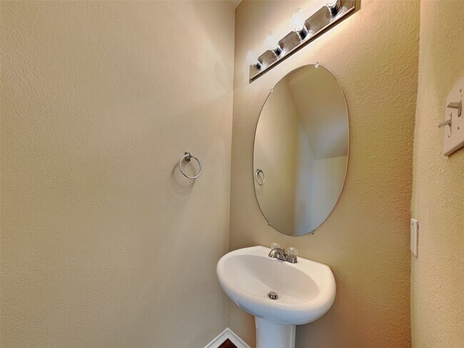 Building Photo - 2802 Wisner Cir