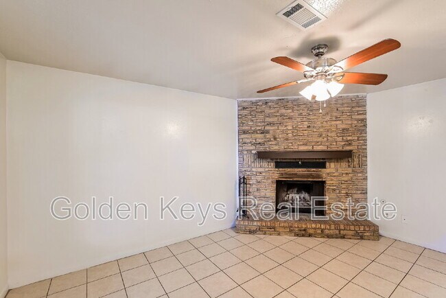 Building Photo - 709 San Benito Dr