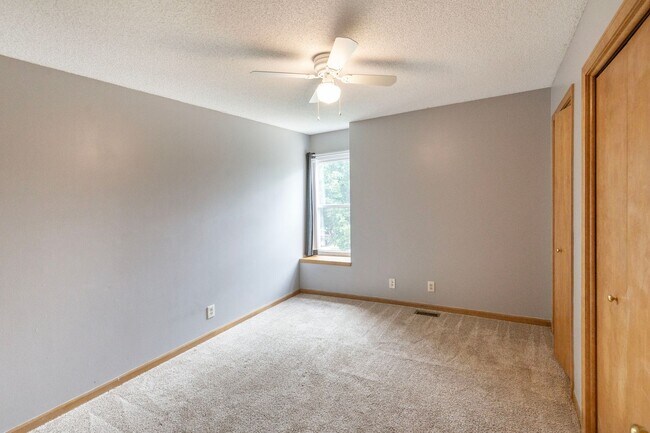 Building Photo - 16131 S Matt Ct