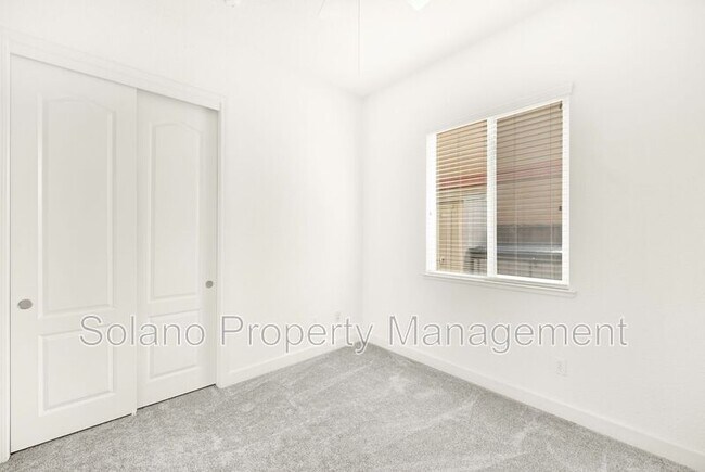 Building Photo - 949 Lancaster St