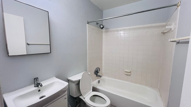Building Photo - 10211 Ridgeline Dr