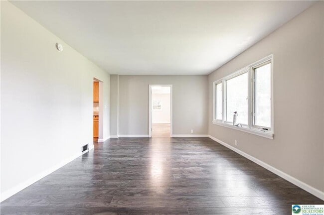 Building Photo - 1240 Pembroke Rd