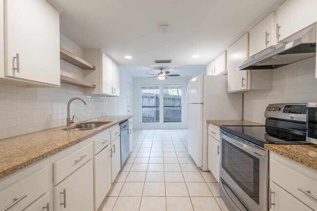 Building Photo - 9348 Highedge Cir