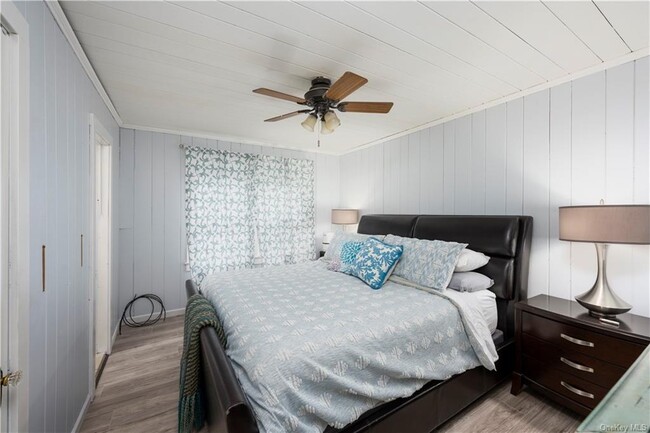 Building Photo - 299 Oscawana Lake Rd