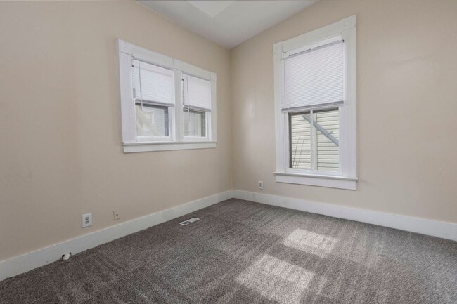 Building Photo - 1504 E Breckinridge St