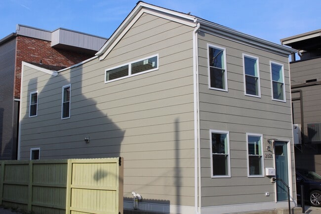 Building Photo - 2606 Larkins Wy