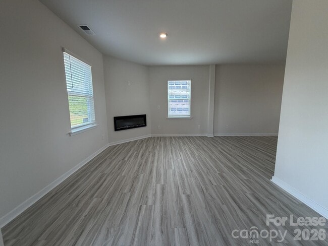Building Photo - 270 Mary Locke Wy
