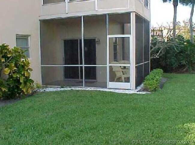 Building Photo - 2461 SW 82nd Ave