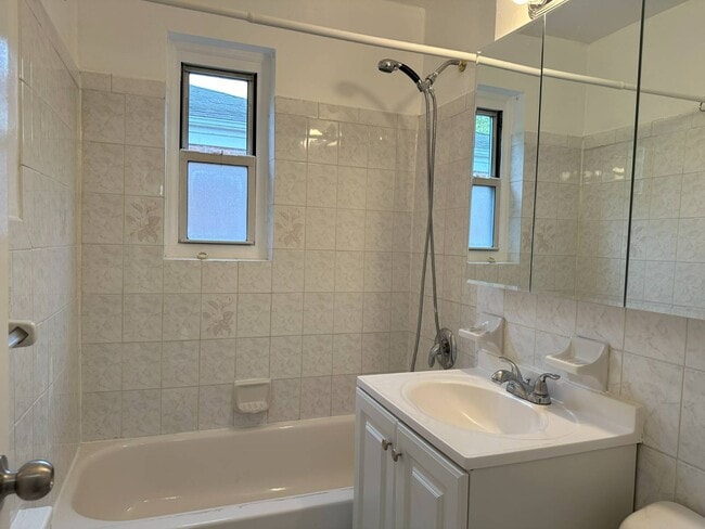 Building Photo - 194-18-194-37 37th Ave