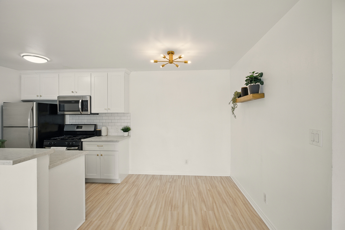 Building Photo - 4727 W 147th St