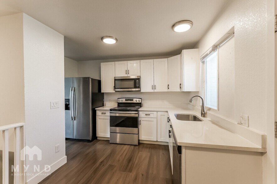 Building Photo - 821 S Patton Ct