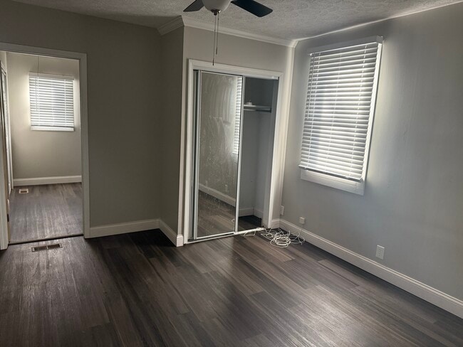 Building Photo - 120 Lakeview Blvd