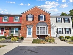 Building Photo - Sunbury Townhome