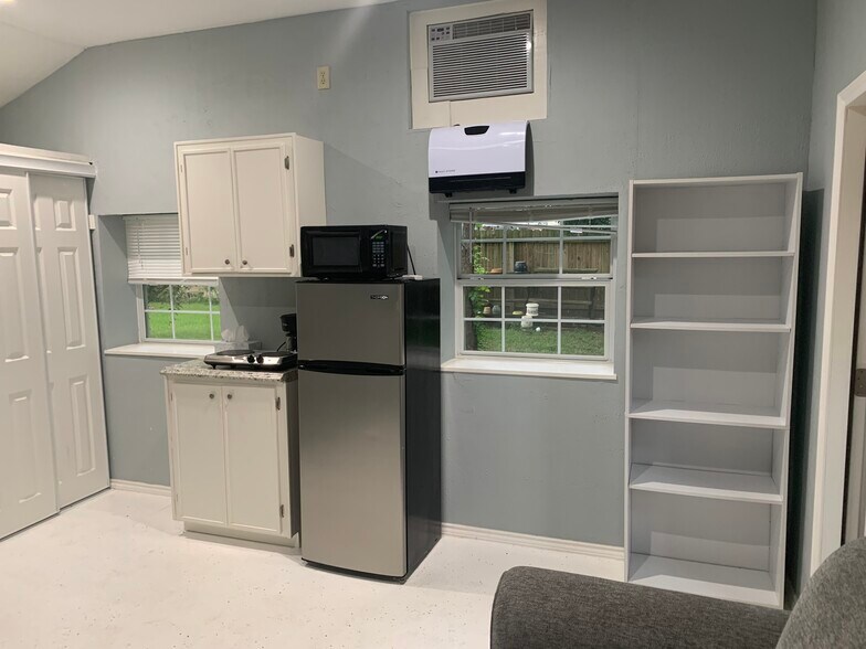 Building Photo - 22802 Whispering Willow Dr