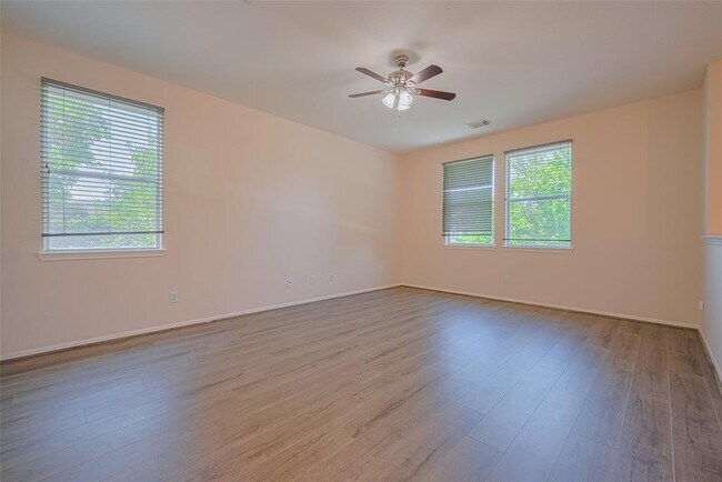 Building Photo - 3630 Shady Grove Dr